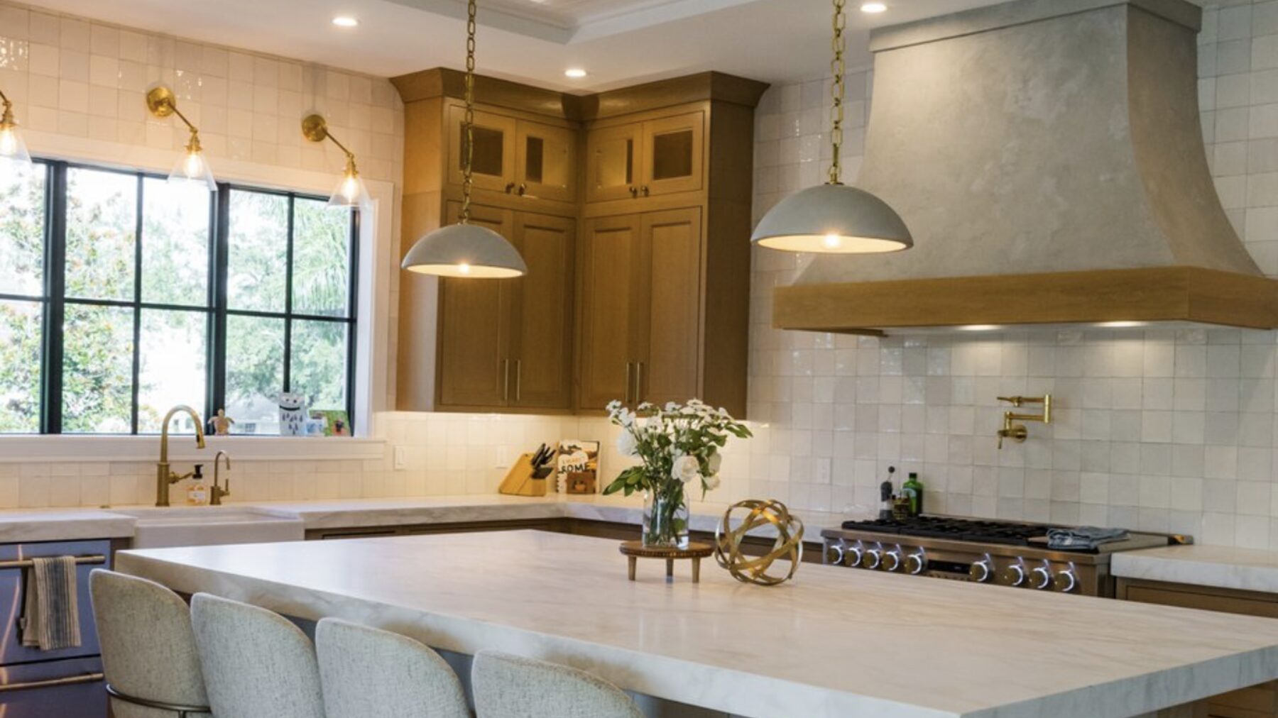 Chef's kitchen in a custom home built by Ejt Legacy Homes in South Tampa